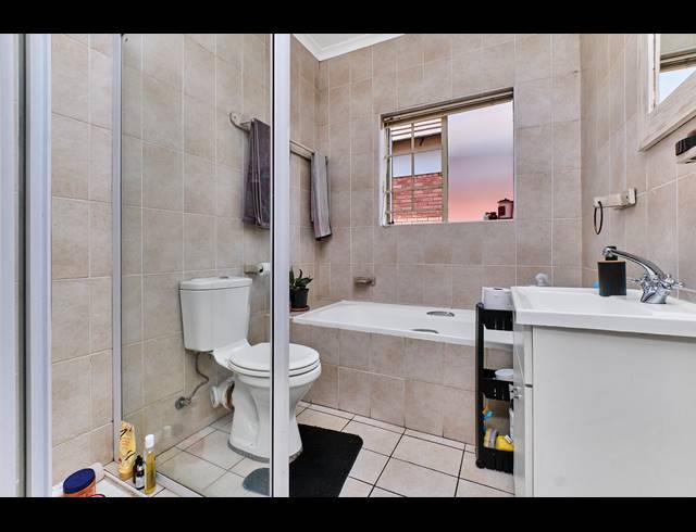 2 BEDROOM DUPLEX FOR SALE IN NORTH RIDING